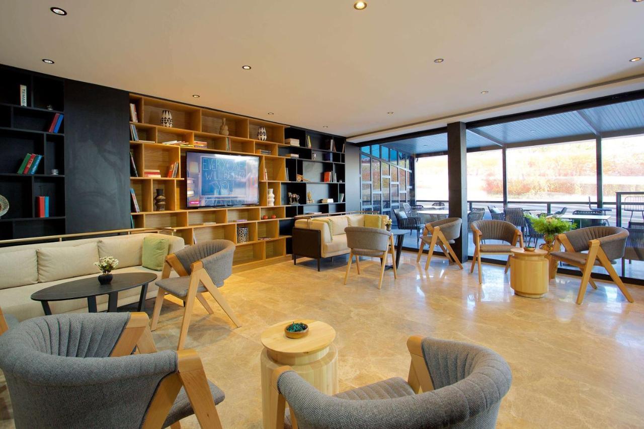 Days Inn By Wyndham Istanbul Arnavutkoy Exterior foto