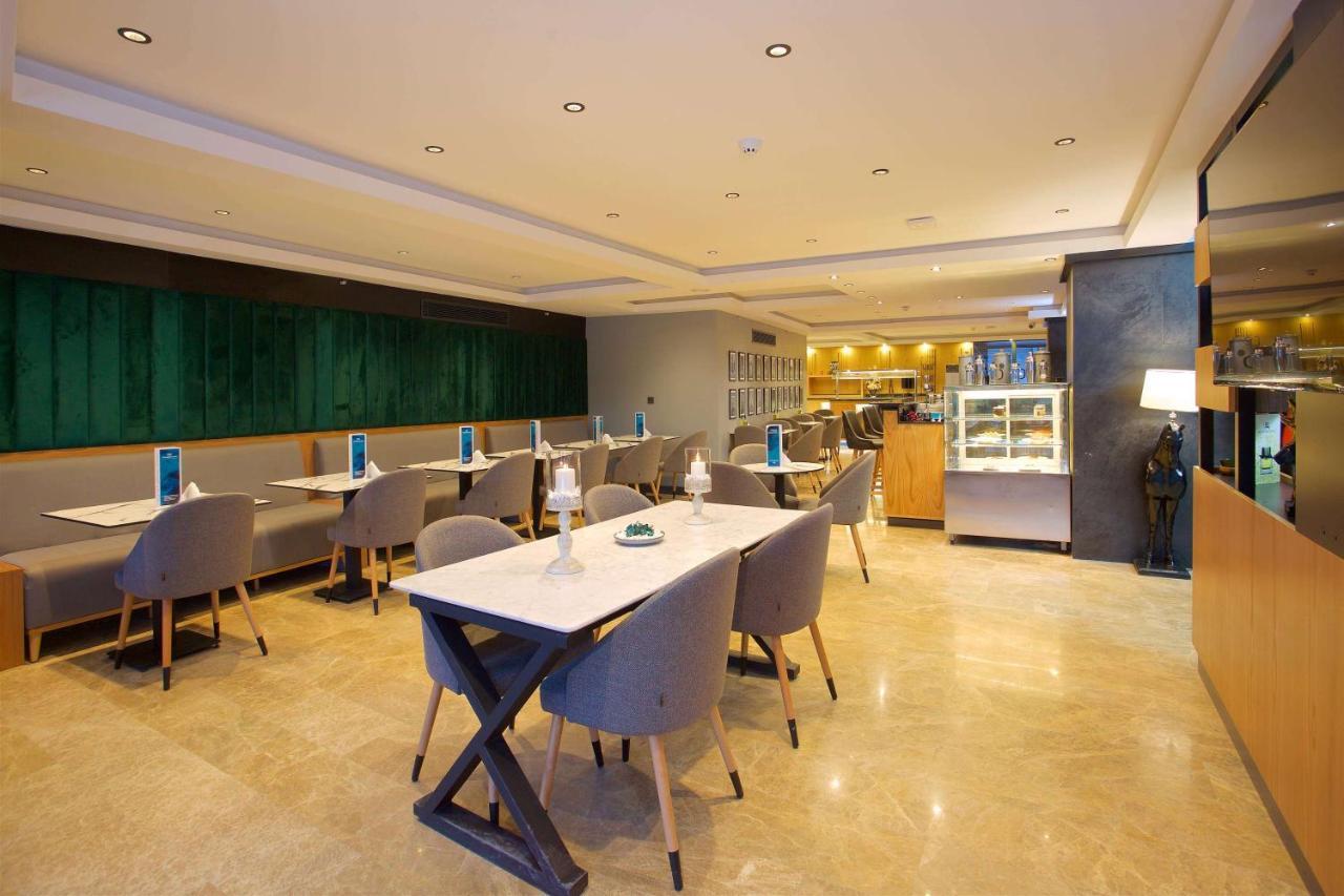 Days Inn By Wyndham Istanbul Arnavutkoy Exterior foto